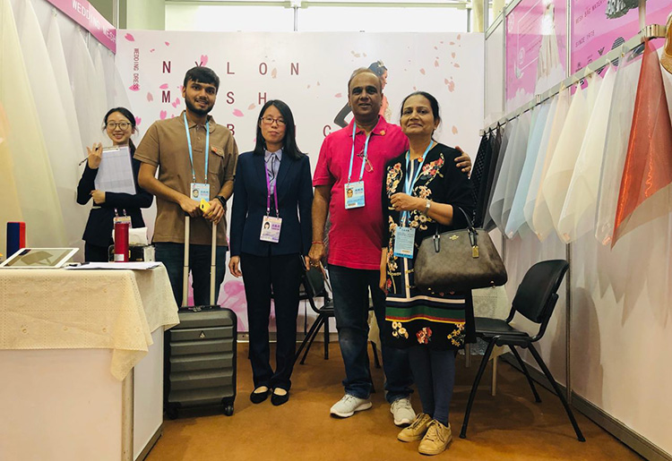 金玨婚紗絲網(wǎng)牽手海外客戶 品質(zhì)可靠受青睞