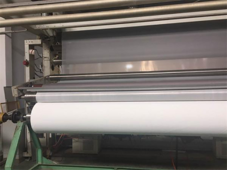 紹興諸暨某工廠做婚紗用的絲網(wǎng)布出現(xiàn)蒼蠅頭(沒有找對網(wǎng)布廠家)